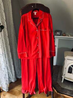 Victoria’s Secret red satin women’s size large pajama set